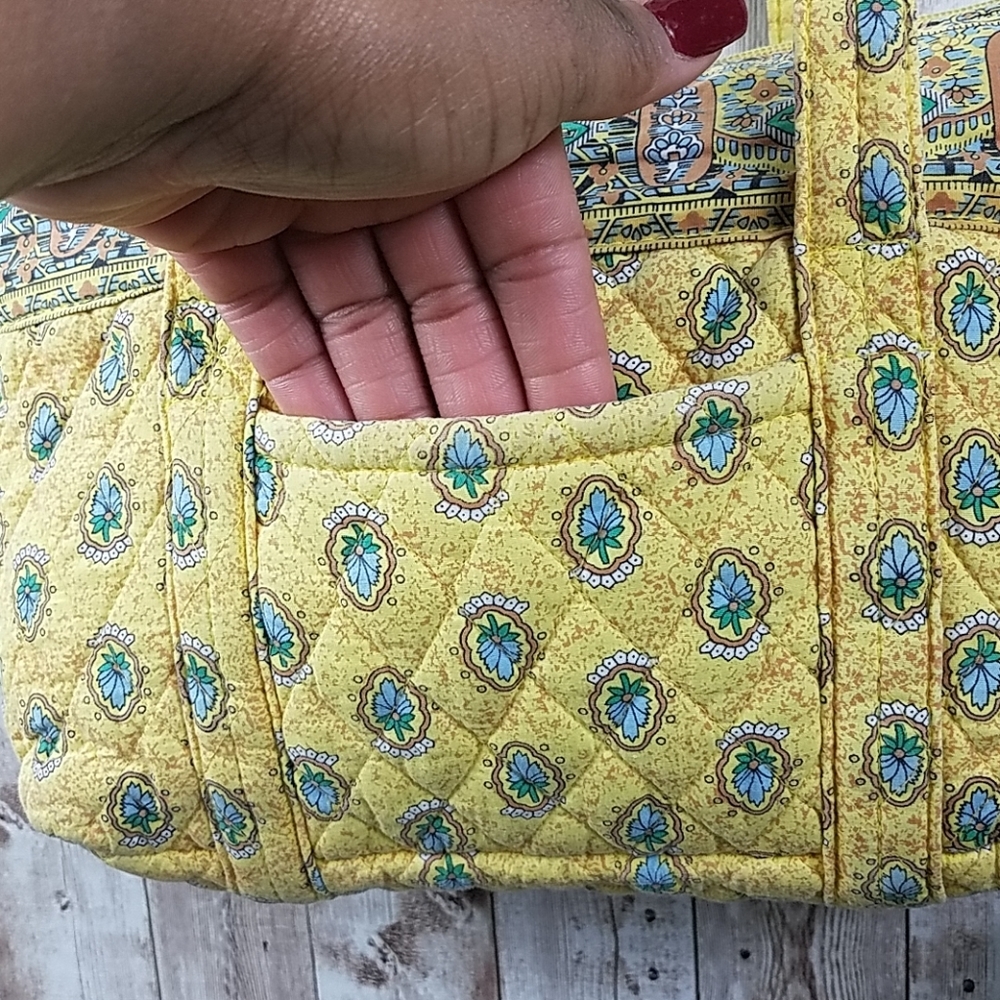 Americana by Sharif, yellow floral bag with zipper - Picture 8 of 8